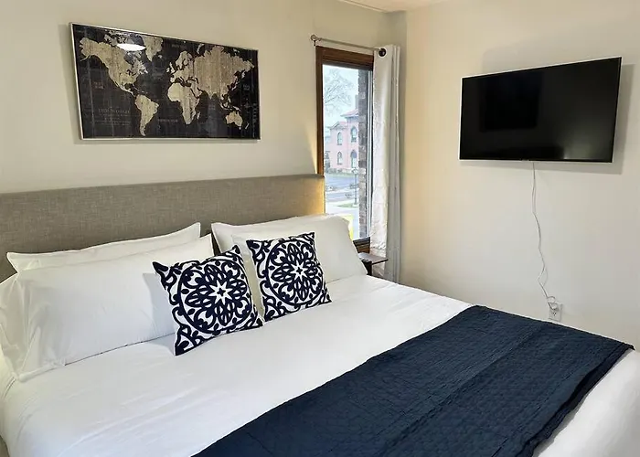 Capital Suite On 6Th Street - King Bed / Downtown!